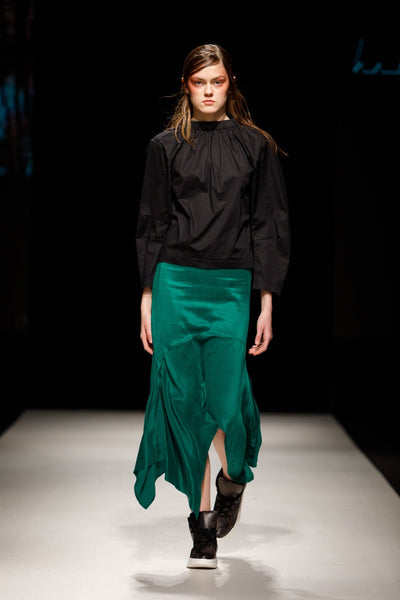 Curved line skirt