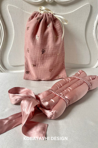 alt="Zīda matu rullis dāvana sievietei Ziemassvētkos  garšs matu lokotājs  heatless silk  curler" 